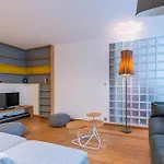 Family Apartment With Parking Near Bastille